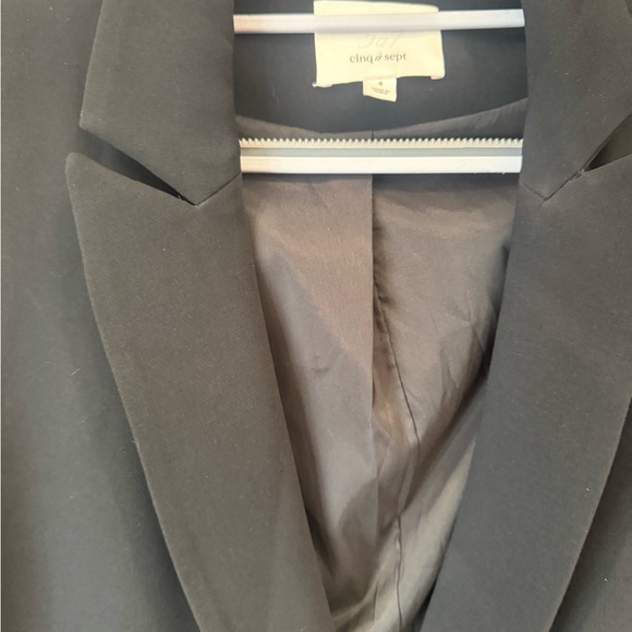 Cinq a’ sept black blazer - Picture 4 of 13